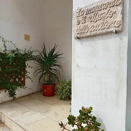 La Mansarda Dello Scultore Niscemi Exterior photo